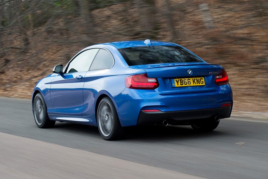  BMW M240i Coupe 2016 года  (UK) (фото 15 из 25)